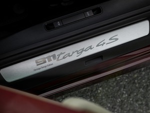 2020Targa 4S 3.0T Heritage Design ؄e g