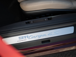 2020Targa 4S 3.0T Heritage Design ؄e g