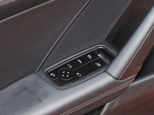 2020Carrera Cabriolet 3.0T {܇ƅ^(q)	