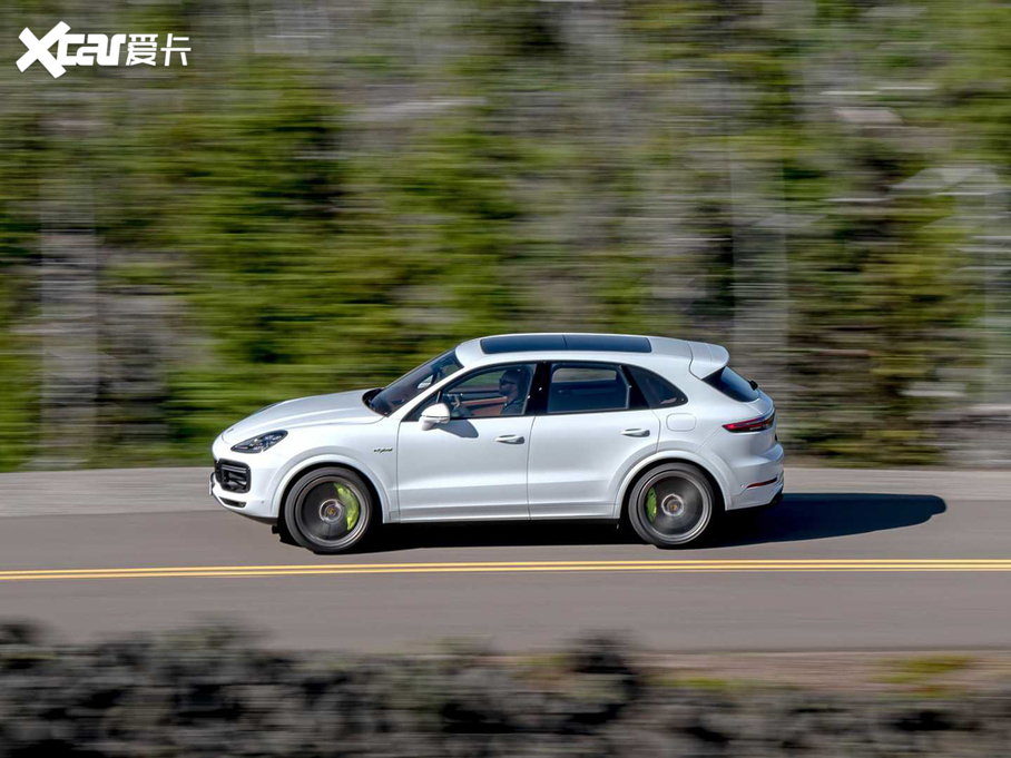 2020CayenneԴ Turbo S E-Hybrid