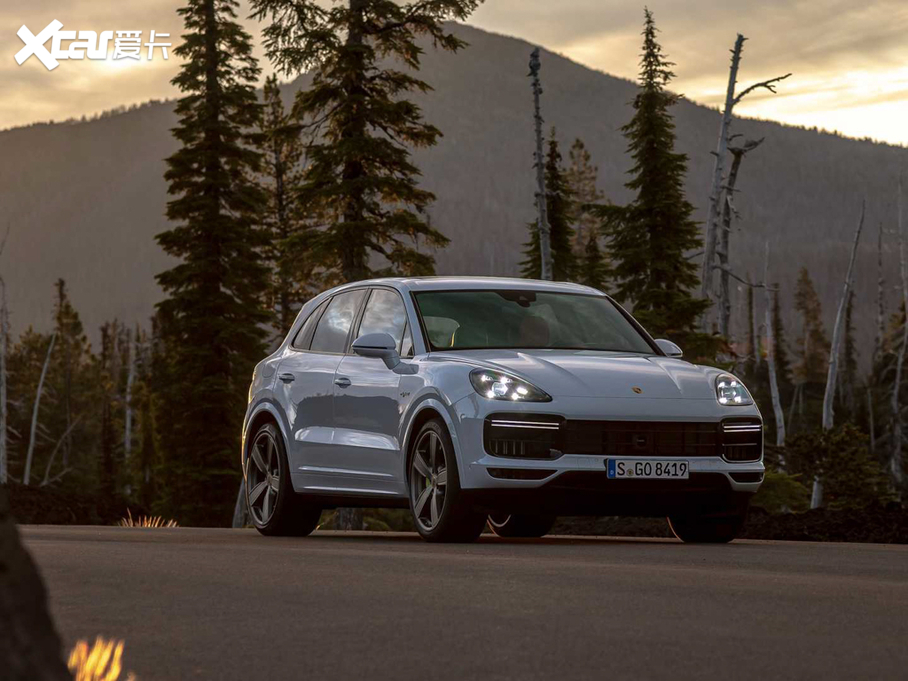 2020CayenneԴ Turbo S E-Hybrid