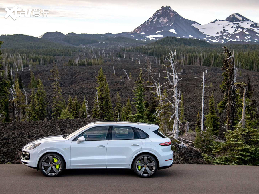 2020Cayenne E-Hybrid Turbo S E-Hybrid