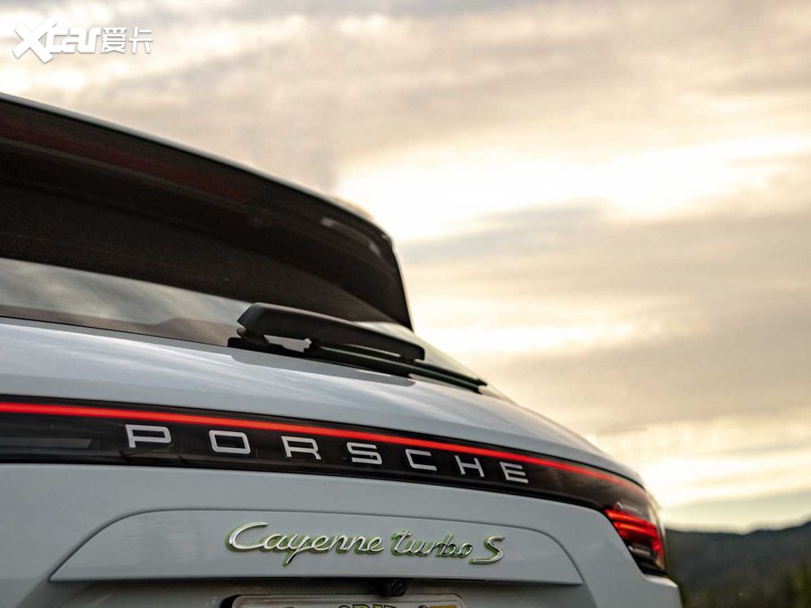 2020CayenneԴ Turbo S E-Hybrid