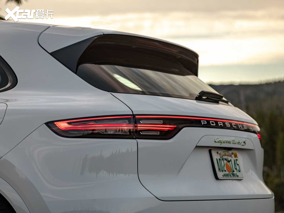 2020CayenneԴ Turbo S E-Hybrid