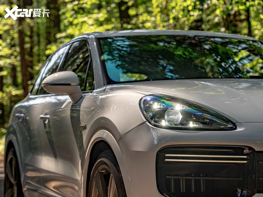 2020CayenneԴ Turbo S E-Hybrid