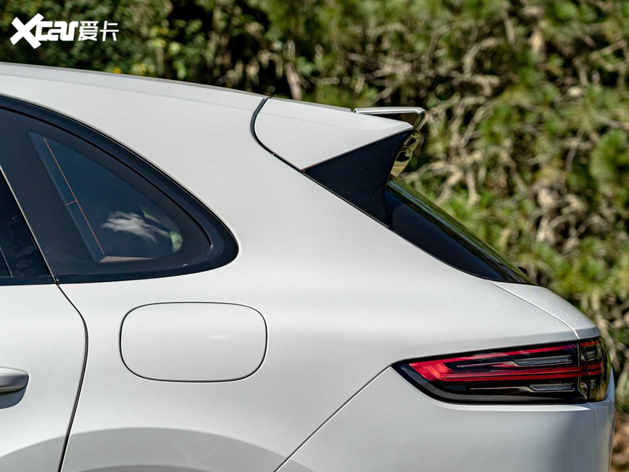 2020CayenneԴ Turbo S E-Hybrid