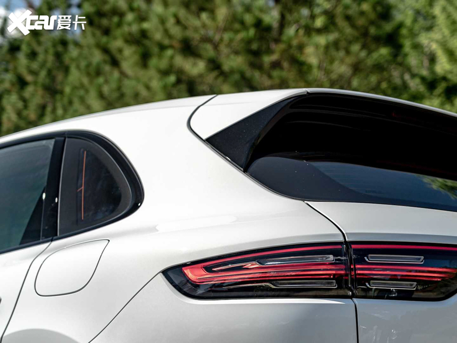 2020CayenneԴ Turbo S E-Hybrid