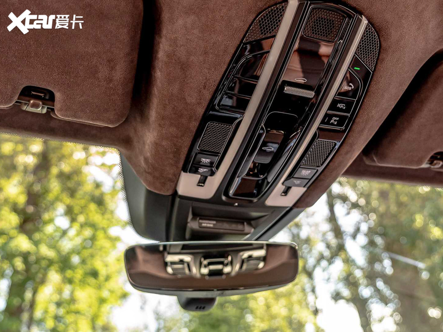 2020CayenneԴ Turbo S E-Hybrid