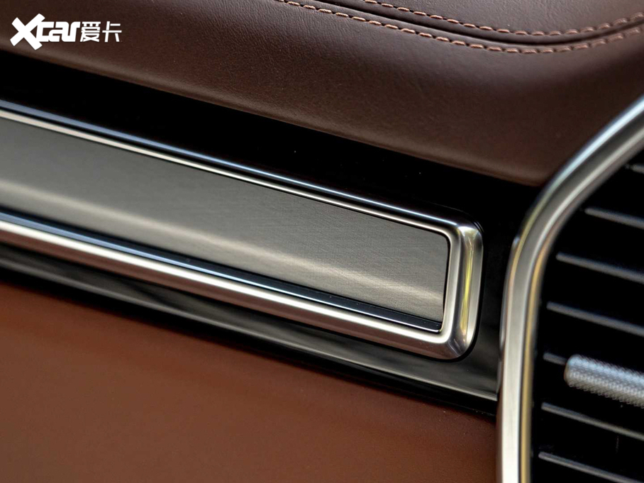 2020CayenneԴ Turbo S E-Hybrid