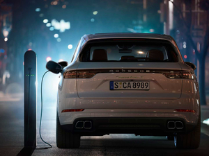 2020Turbo S E-Hybrid w^