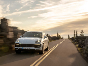 2020Turbo S E-Hybrid w^