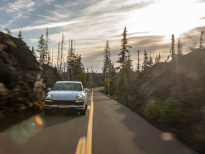 2020Turbo S E-Hybrid w^