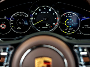 2020Turbo S E-Hybrid п؅^