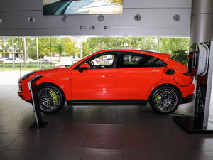 2020款E-Hybrid Coupé 正侧（左）