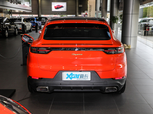 2020款E-Hybrid Coupé 正后	