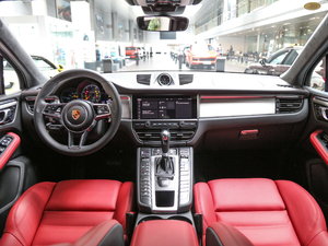 2020款 Turbo 2.9T 内饰全景