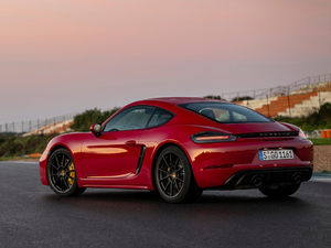 2020Cayman GTS w^