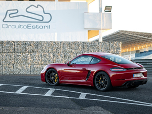 2020Cayman GTS w^