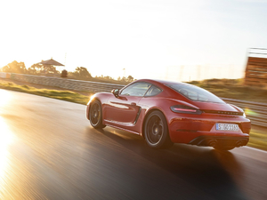 2020Cayman GTS w^