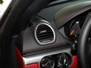 2020Boxster 2.0T п؅^