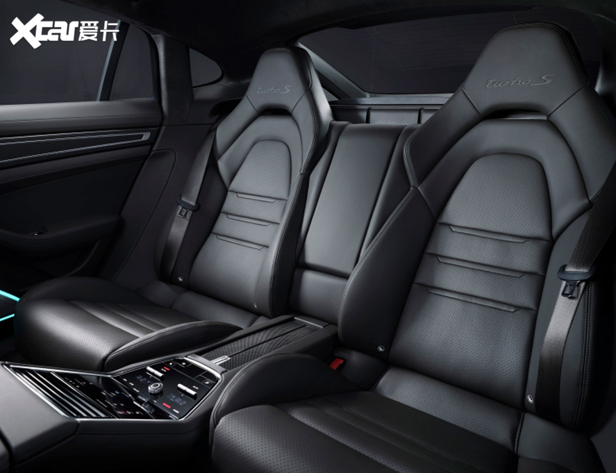 2021��Panamera Turbo S