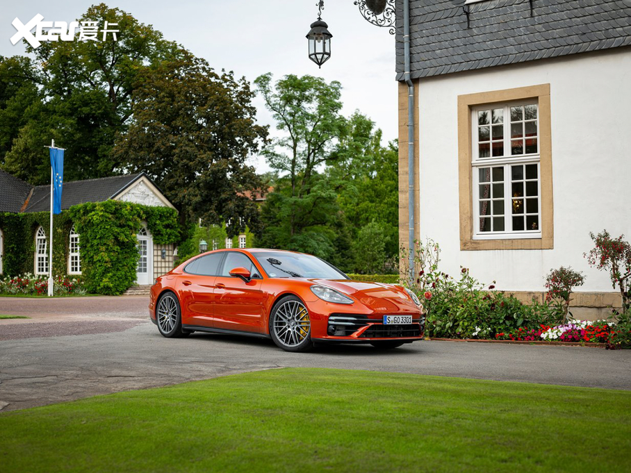 2021Panamera Turbo S