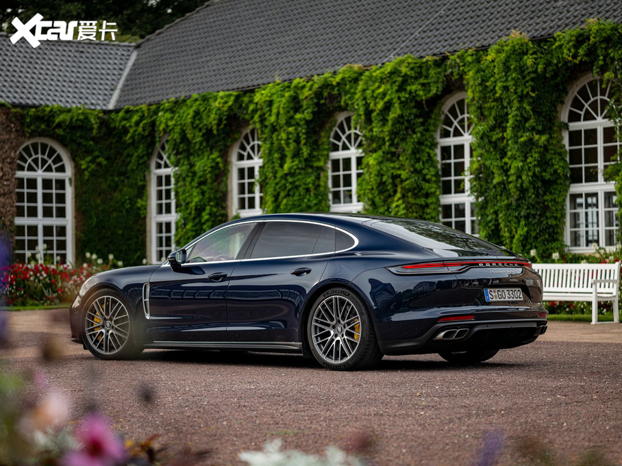 2021Panamera Turbo S L