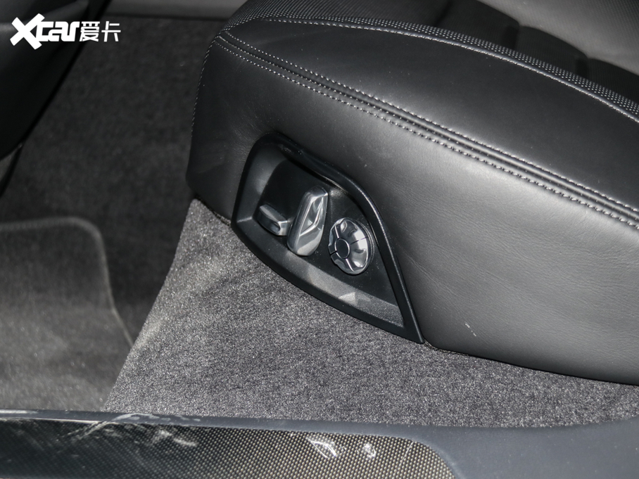 2021Panamera Turbo S