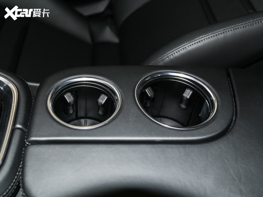 2021Panamera Turbo S