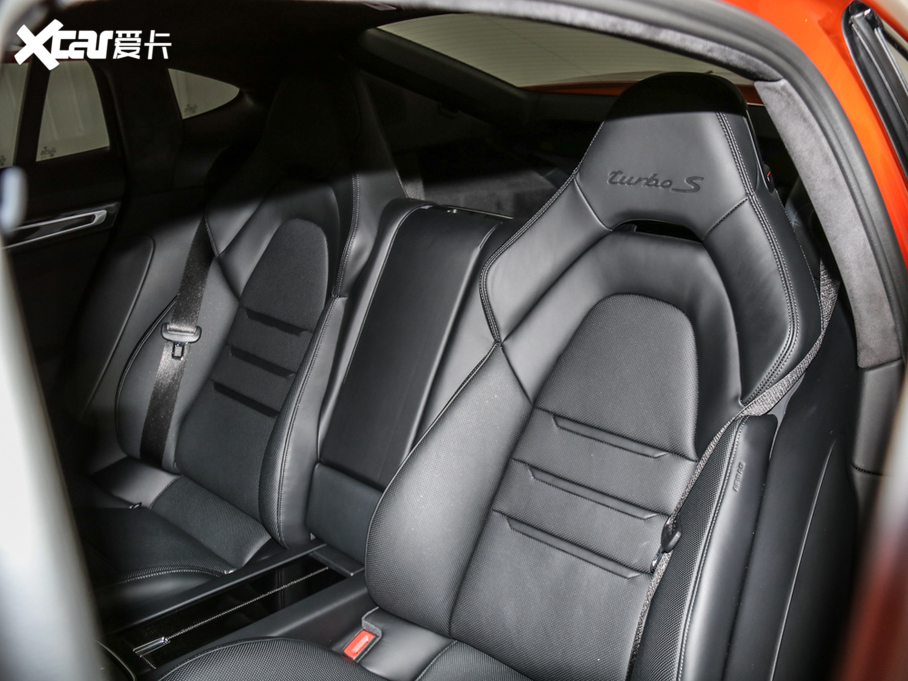 2021Panamera Turbo S