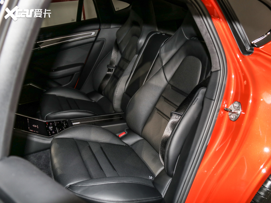 2021Panamera Turbo S