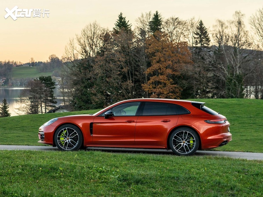 2021PanameraԴ 4 E-Hybrid Sport Turismo