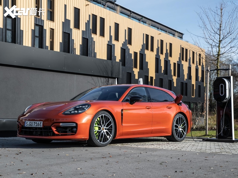 2021PanameraԴ 4 E-Hybrid Sport Turismo