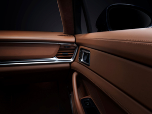 20214S E-Hybrid L п؅^