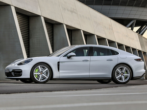 20214S E-Hybrid ǰ45