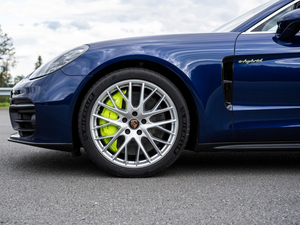 20214S E-Hybrid (x)(ji)^