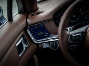 20214S E-Hybrid п؅^