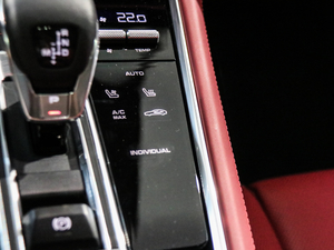 20214S E-Hybrid L п؅^