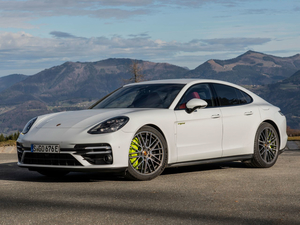 2021Turbo S E-Hybrid w^