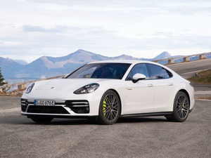 2021Turbo S E-Hybrid ǰ45