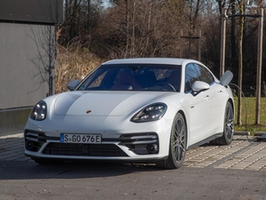 2021Turbo S E-Hybrid w^