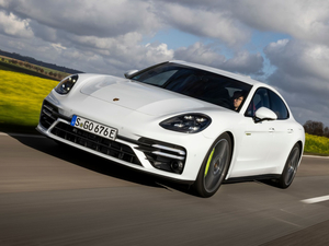 2021Turbo S E-Hybrid w^