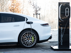 2021Turbo S E-Hybrid ^