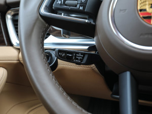 20214S E-Hybrid Sport Turismo п؅^(q)