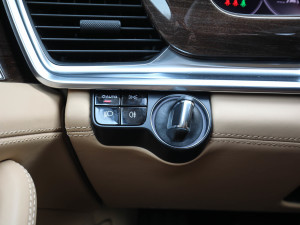 20214S E-Hybrid Sport Turismo п؅^(q)