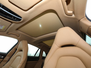 20214S E-Hybrid Sport Turismo п؅^(q)