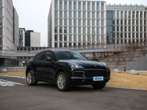 2021款E-Hybrid Coupé 整体外观