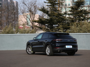 2021款E-Hybrid Coupé 整体外观