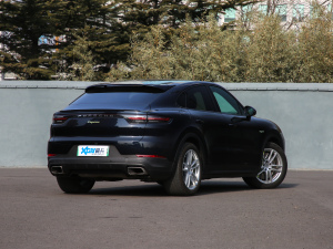 2021款E-Hybrid Coupé 整体外观