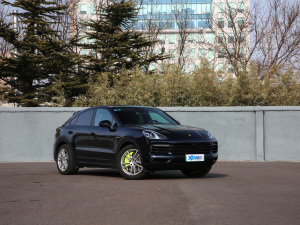 2021款E-Hybrid Coupé 整体外观